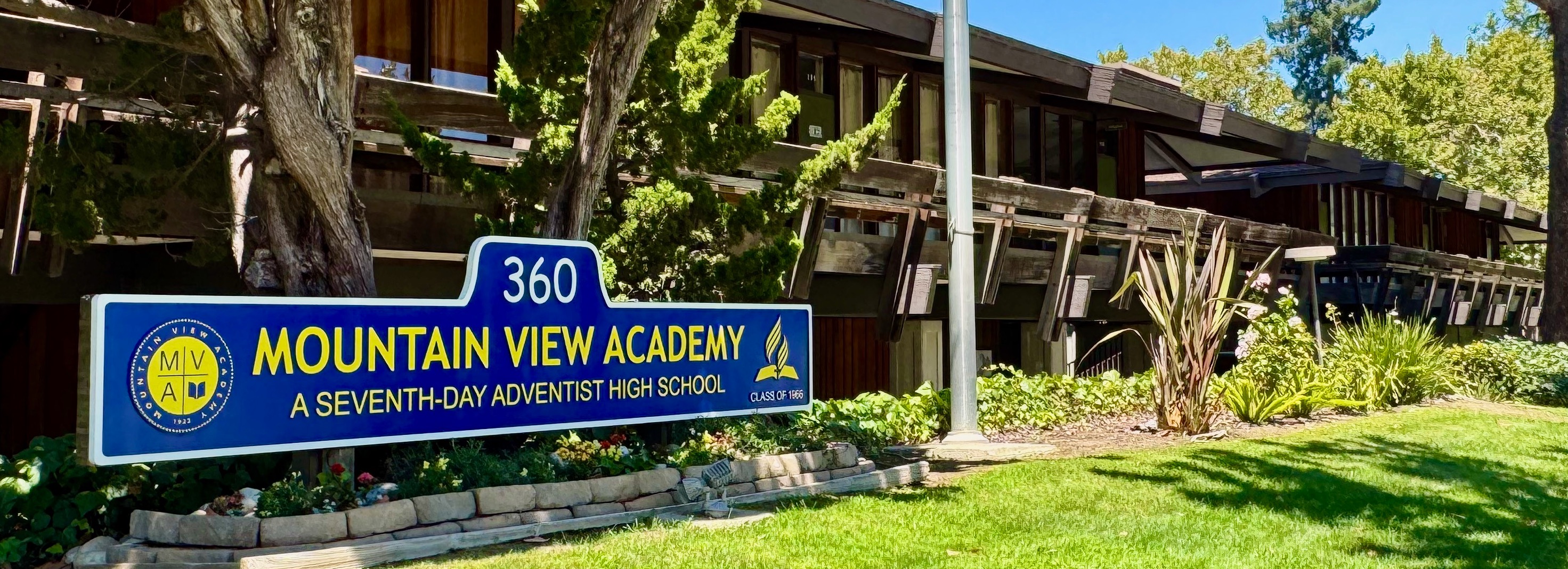 school with mountain view academy sign in front