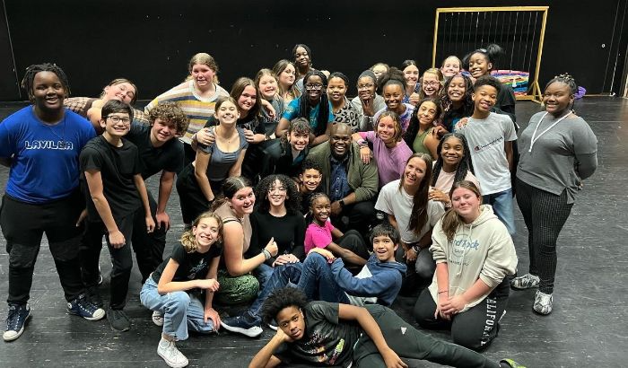 Aladdin cast visit on La Villa MS