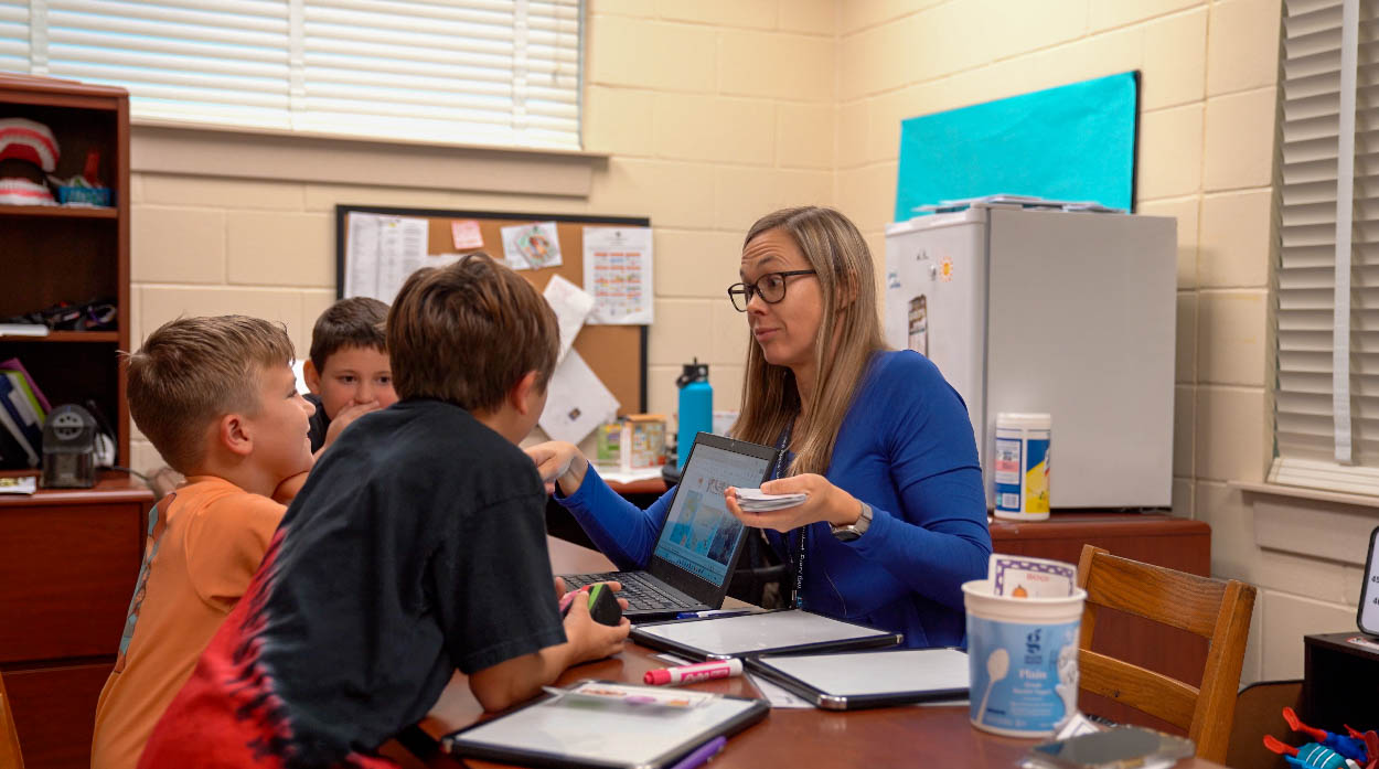 Meredith Walker teaching students