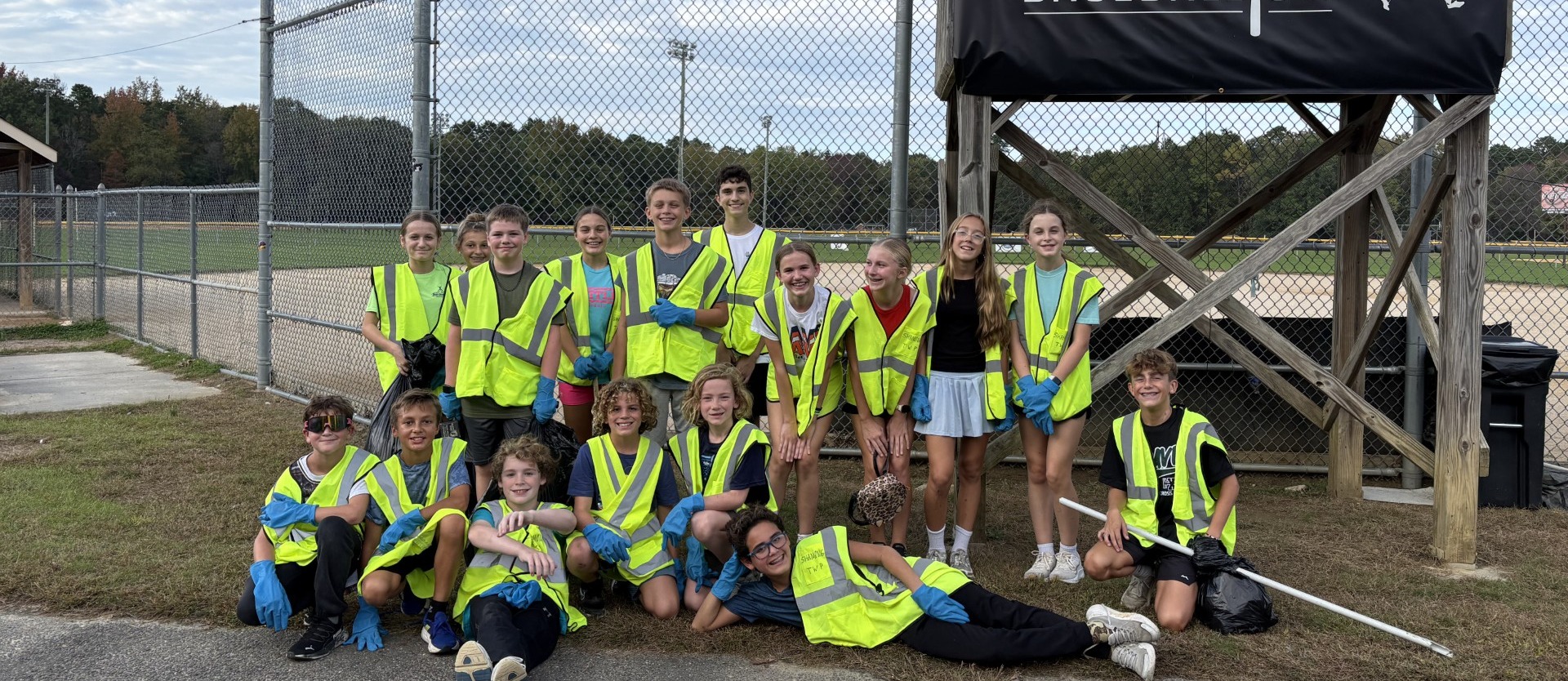 The IMMS Student Council cleaned up the Dingletown fields on Wednesday, October 14th for their 1st service project of the year!