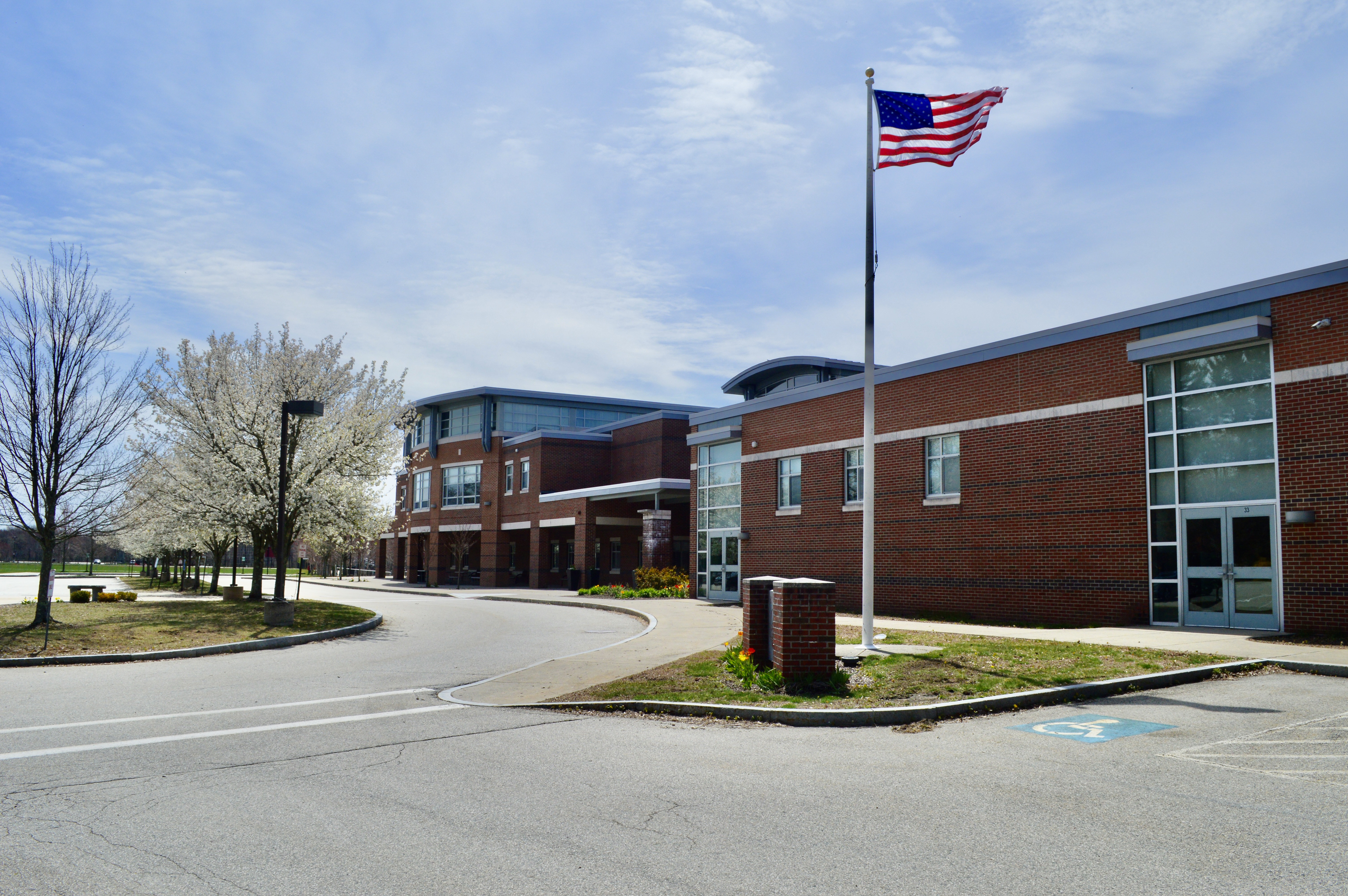 photo of the front of hingham high school