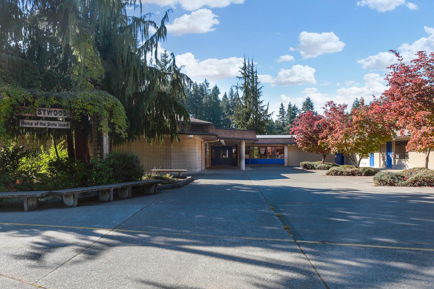 Exterior of Crestwood Elementary