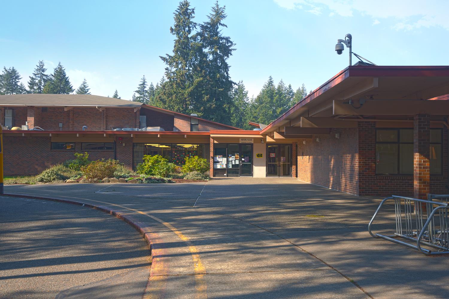 Exterior of Grass Lake Elementary