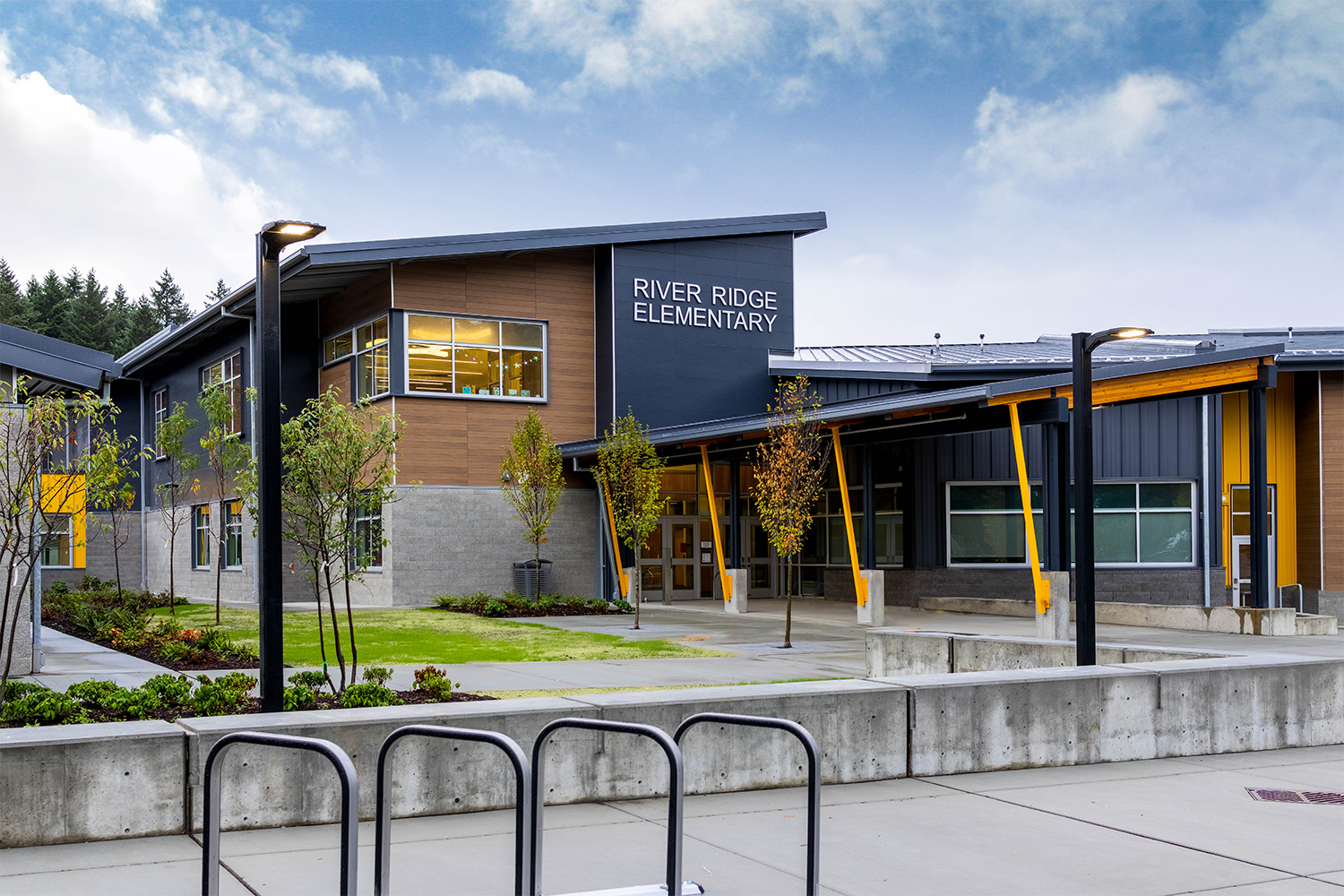 Exterior of River Ridge Elementary