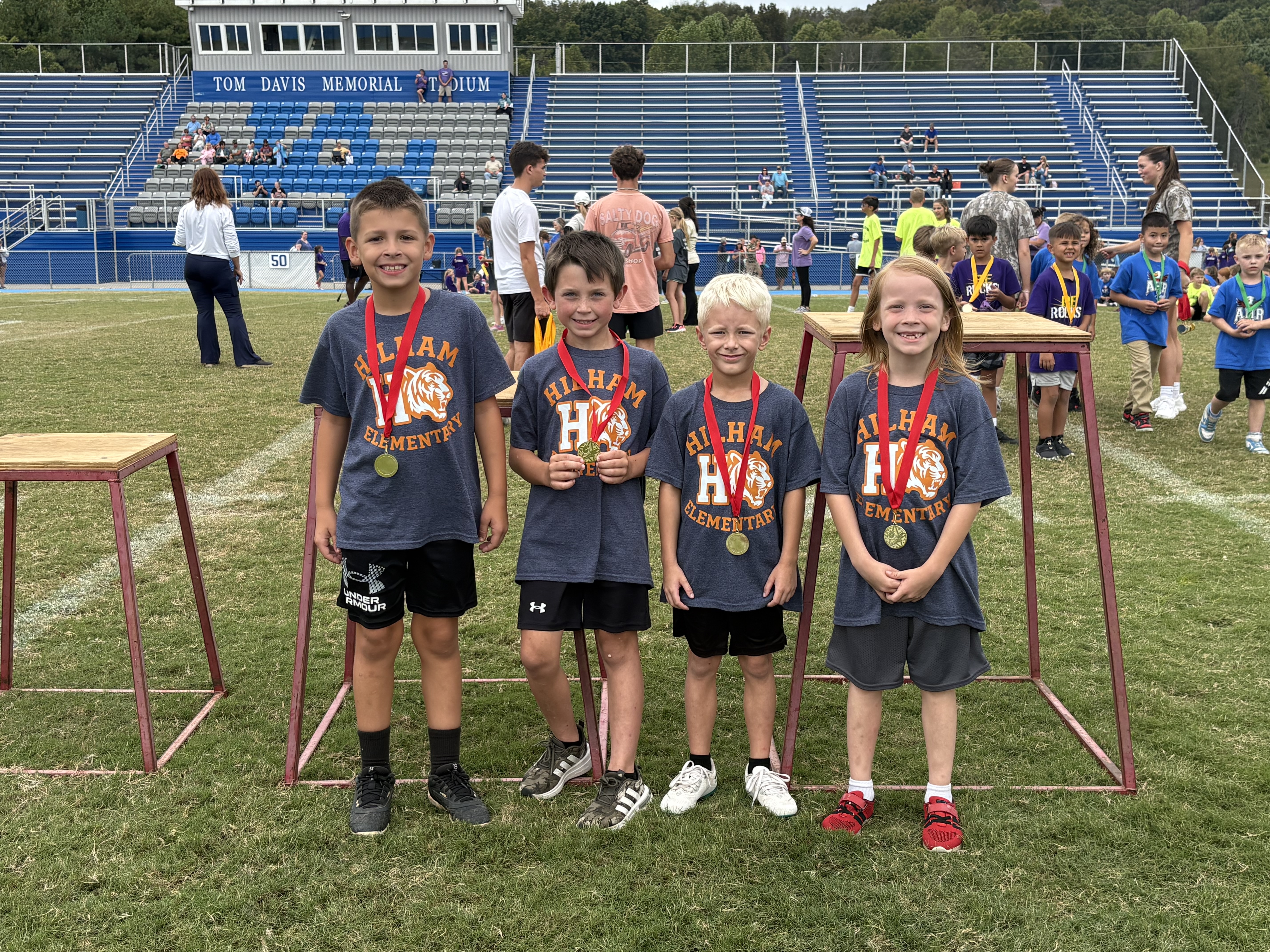 Student awStudent awards for track and fieldards for track and field