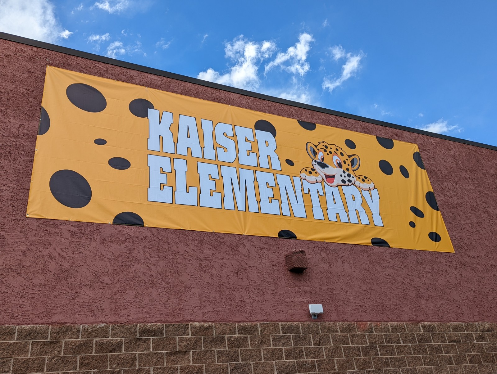 Kaiser Banner