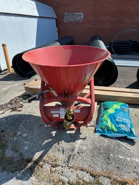 fertilizer spreader
