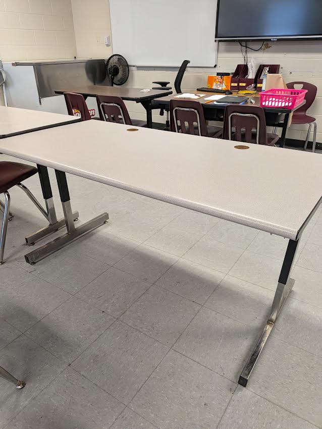 LARGE COMPUTER DESK