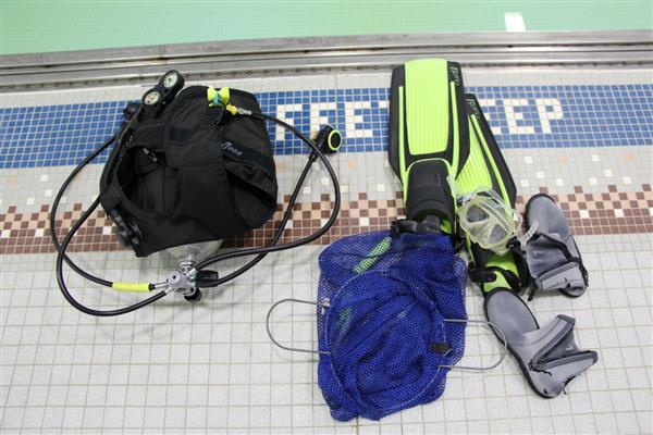 Self Contained Underwater Breathing Apparatus.