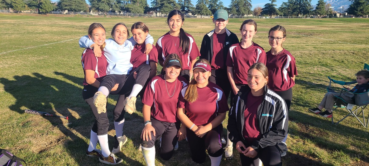 softball team smiling