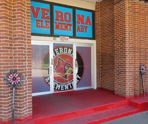 Verona Elementary front door