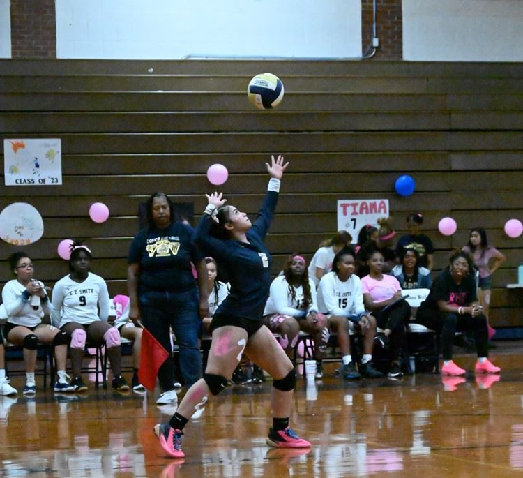 Volleyball member during a game