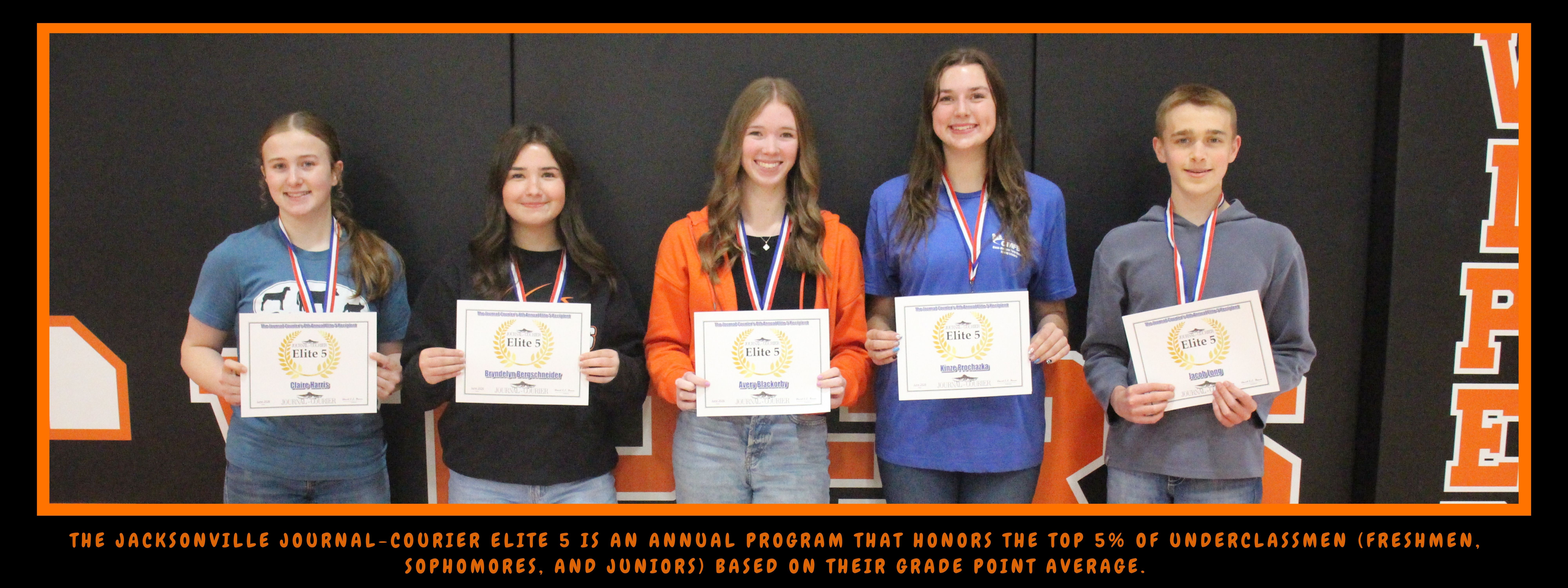The Jacksonville Journal-Courier Elite 5 is an annual program that honors the top 5% of underclassmen (freshmen, sophomores, and juniors) based on their grade point average.  Franklin's 2025-2026 Elite 5 were awarded their certificates and medals today.   Congratulations