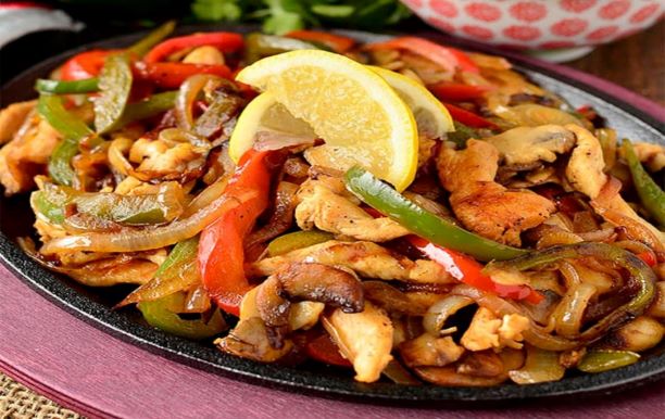 plate of fajitas