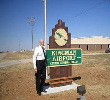 Kingman Airport signage 