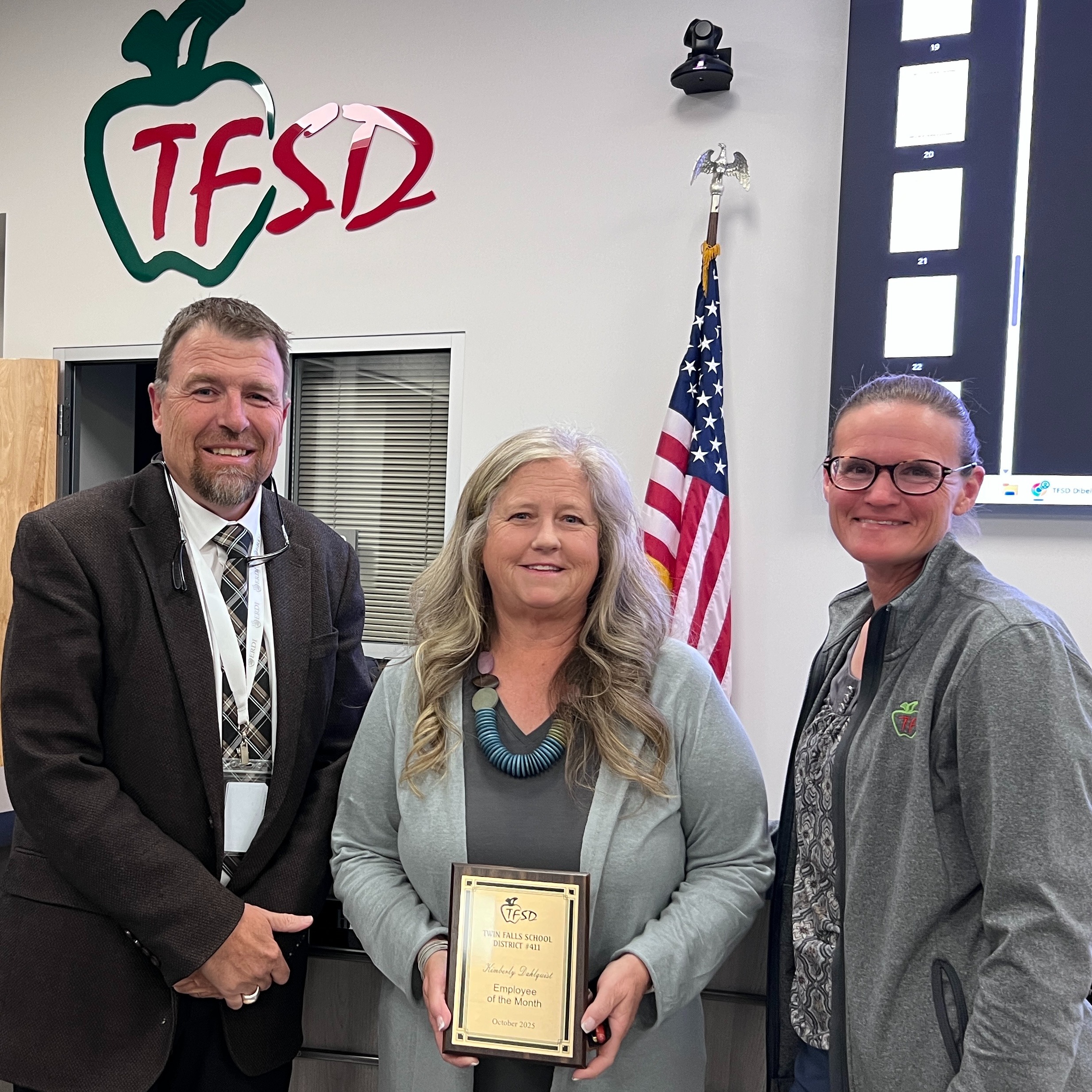 October Empoloye e of the Month Kim Dahlquist