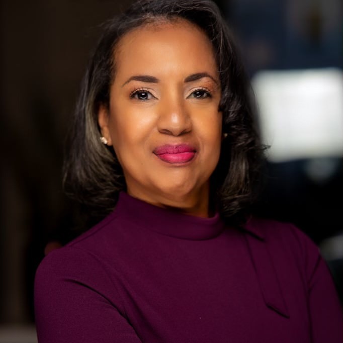 headshot of rita fasina-thomas