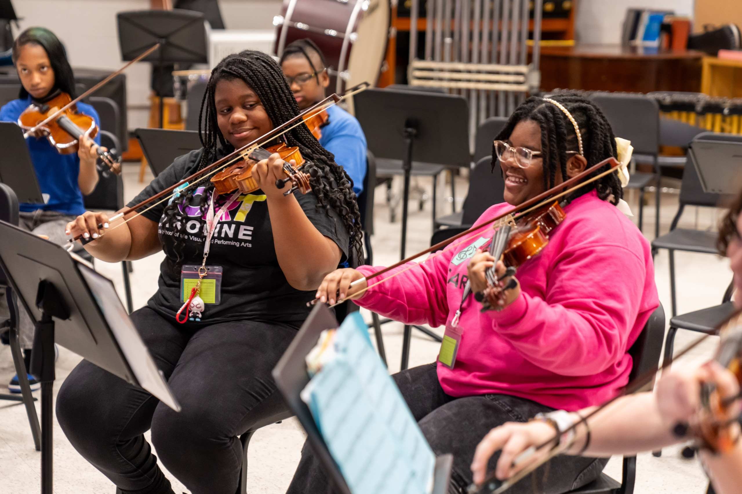 Students playing the violin