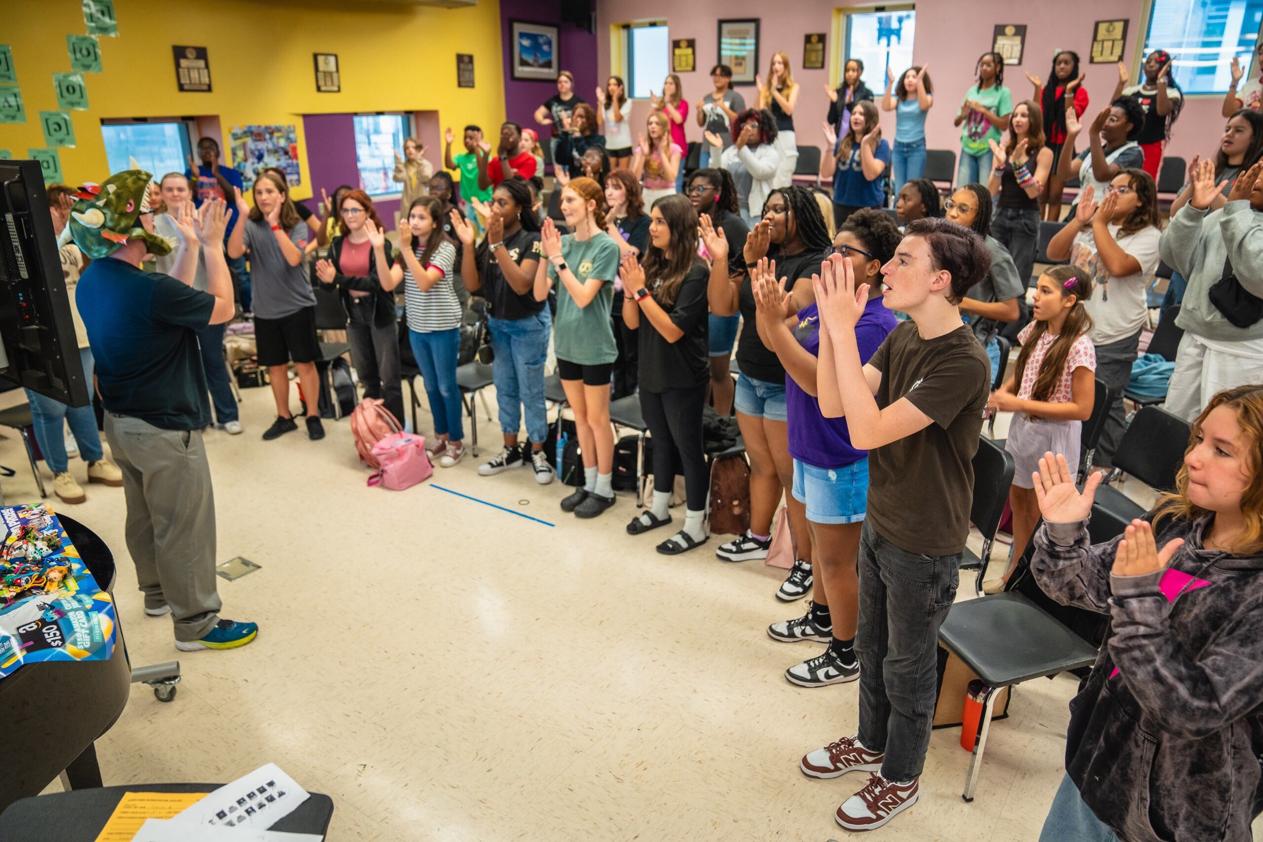 Chorus class warming up