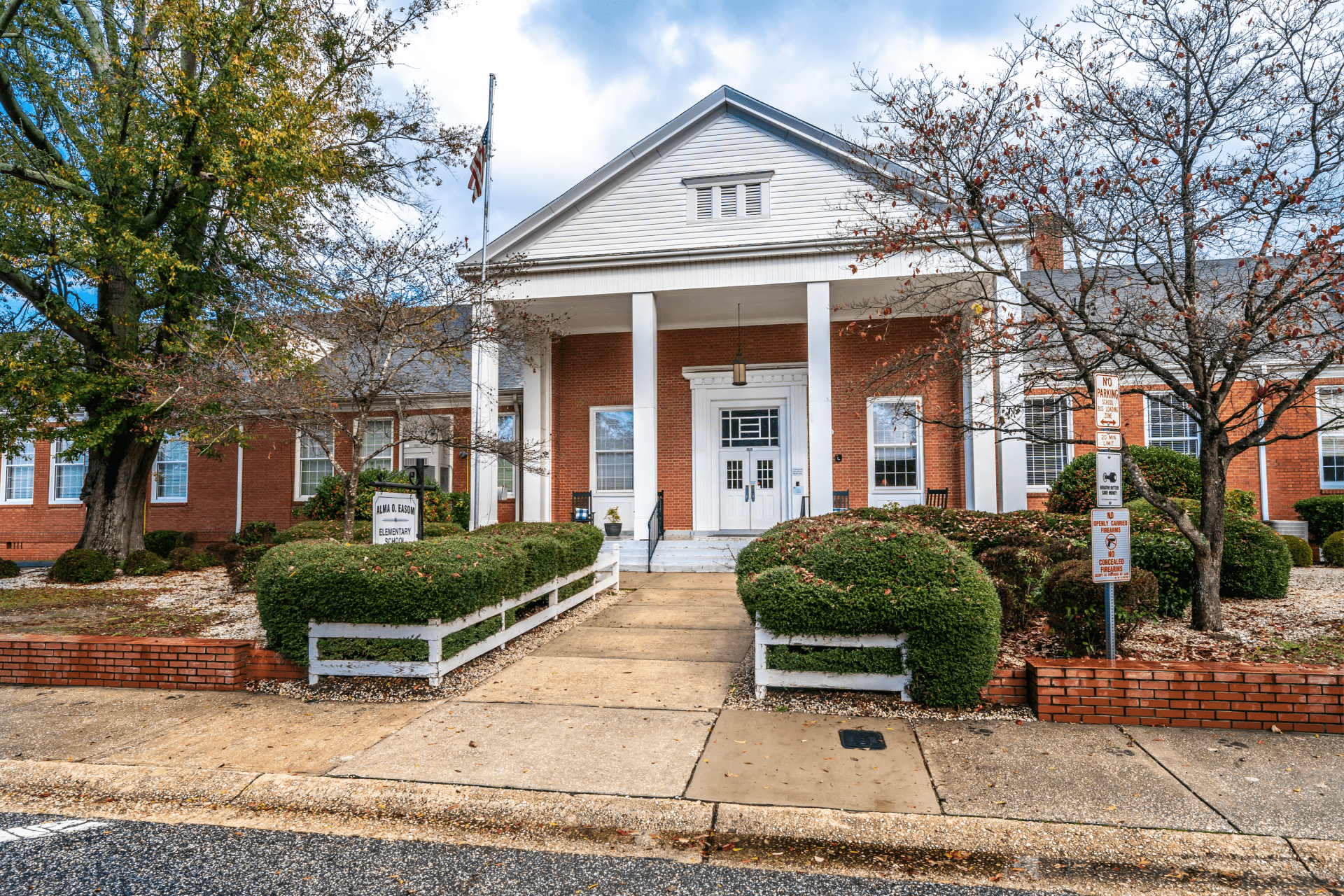 A photo of the front of Alma Easom Elementary