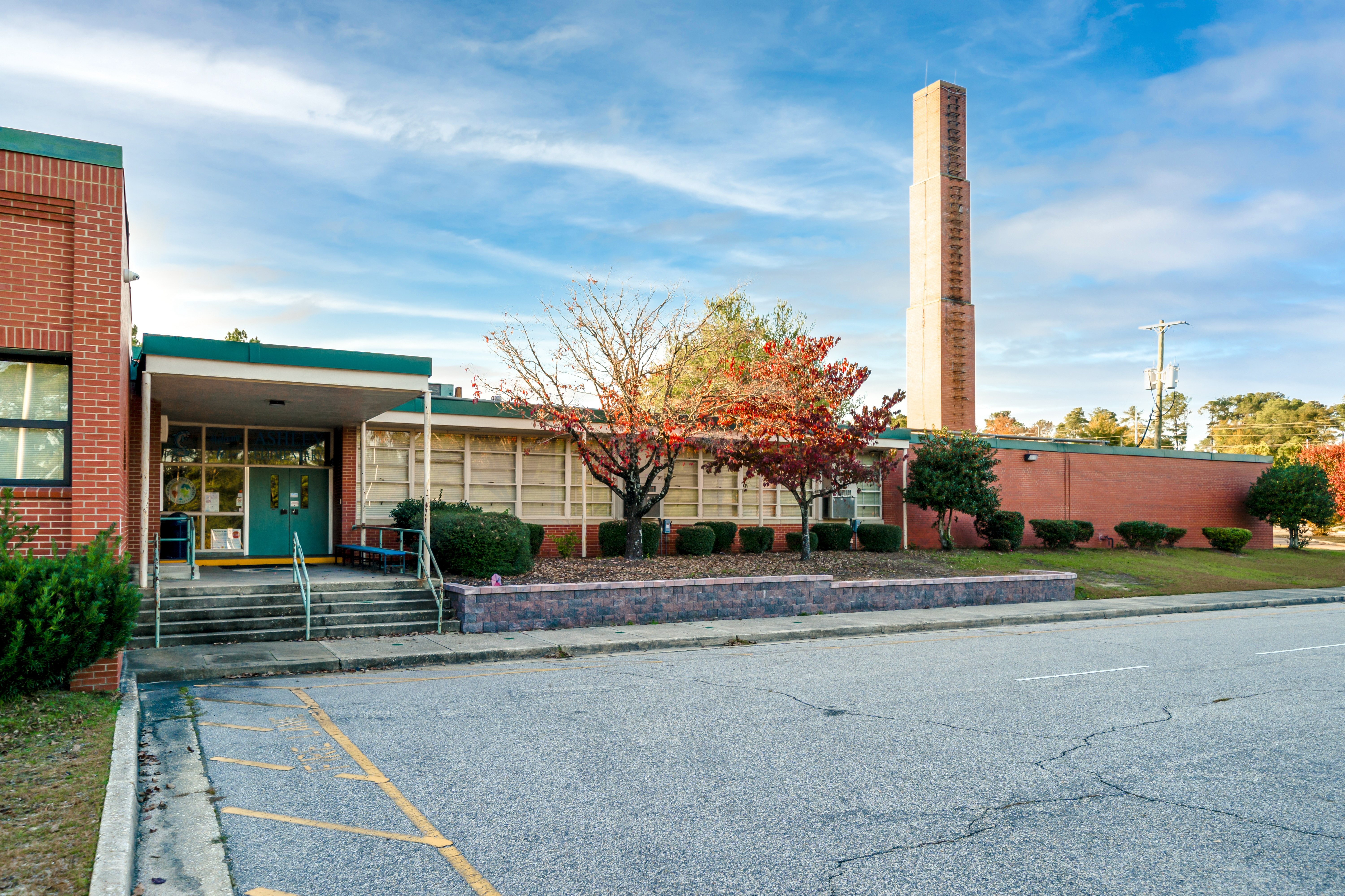 A photo of the front of Ashley Elementary