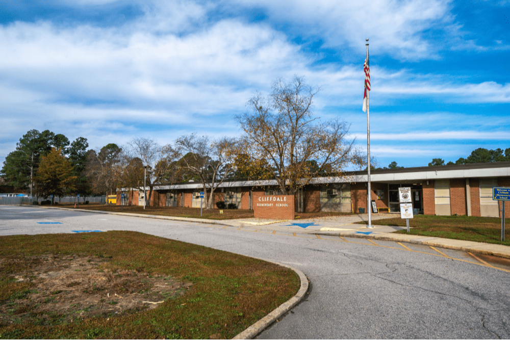 A photo of the front of cliffdale elementary