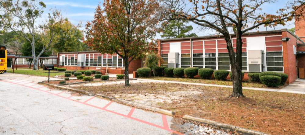 A photo of the front of cumberland road elementary