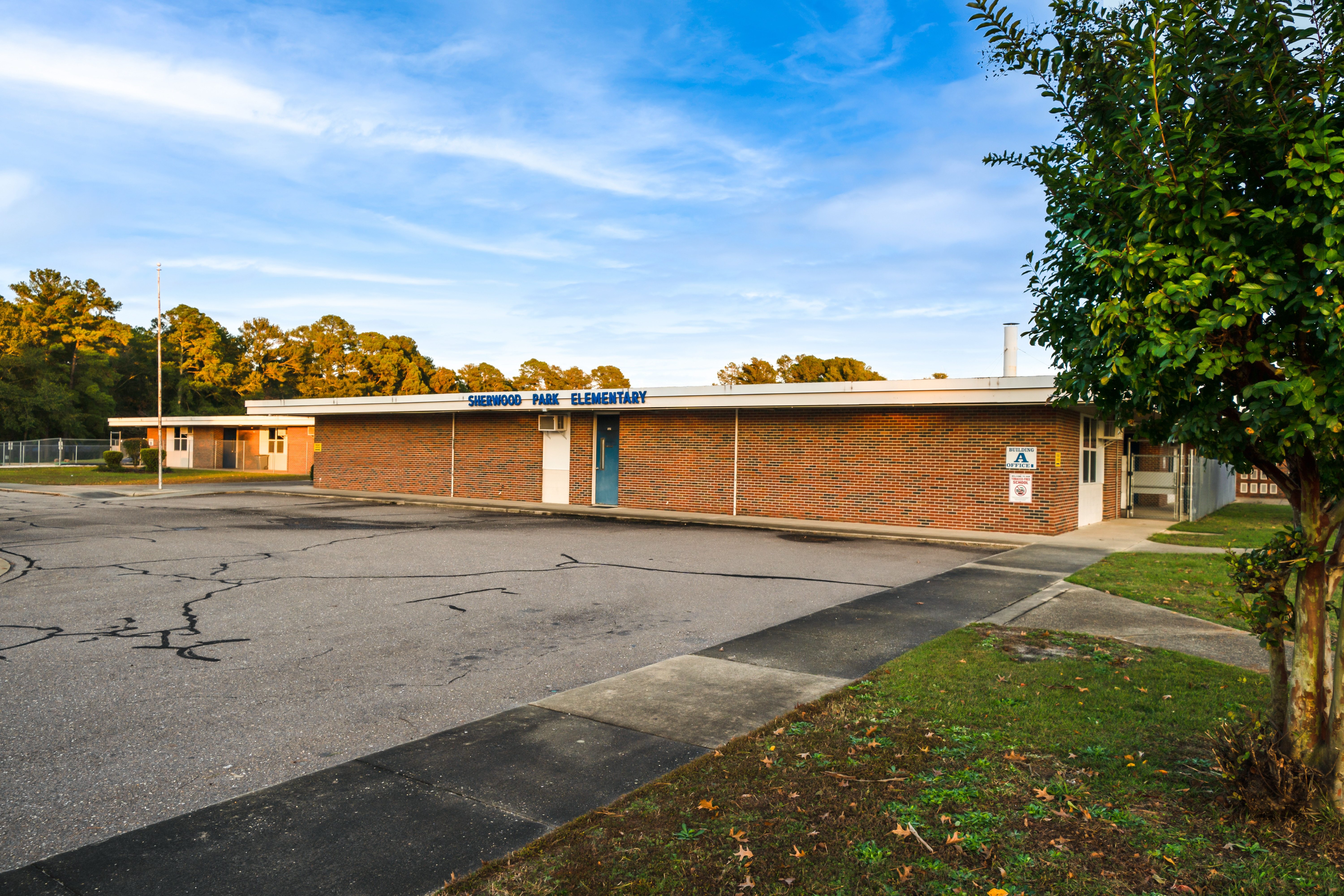 A photo of the front of sherwood park elementary