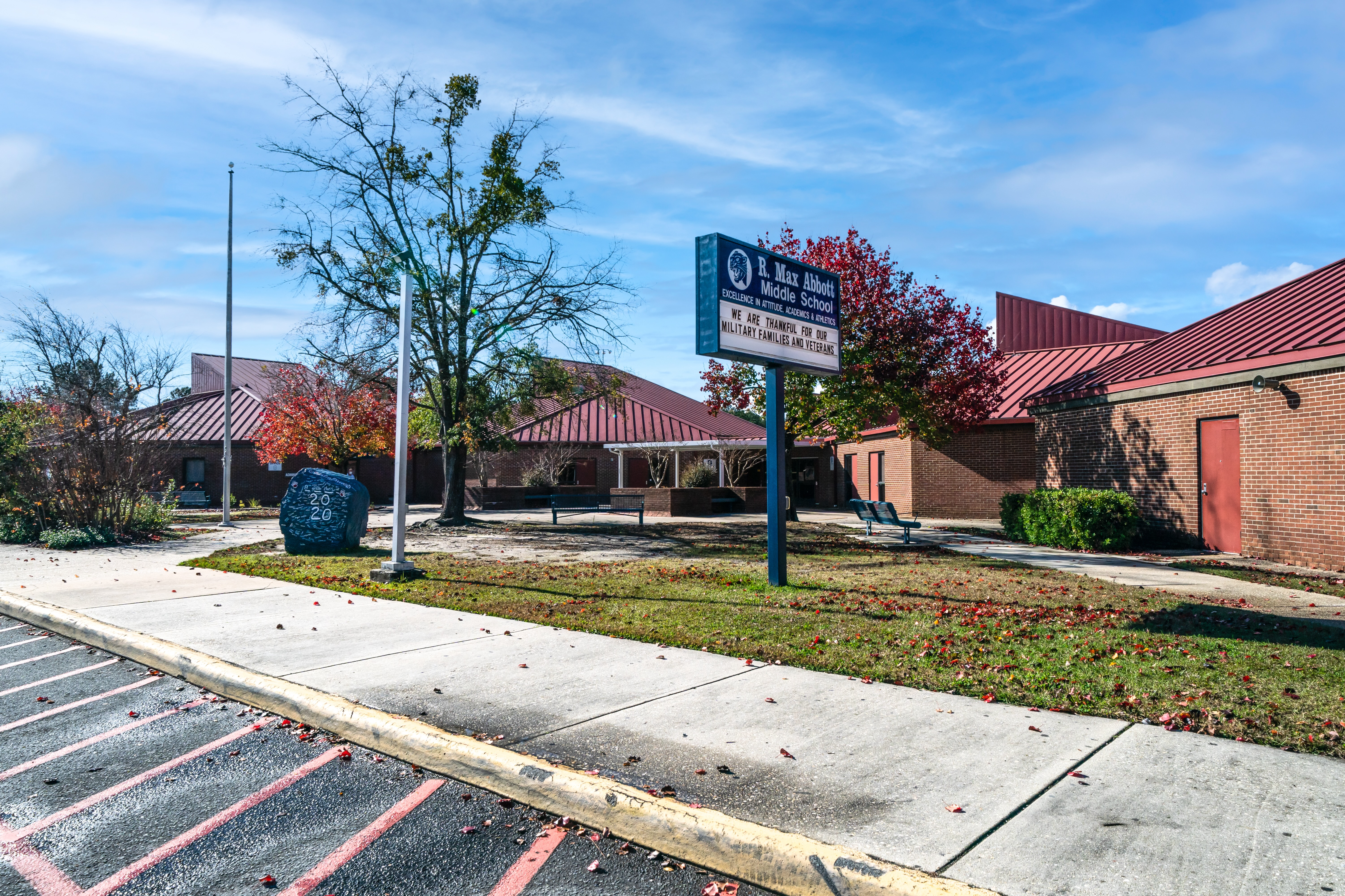 A photo of the front of max abbott middle