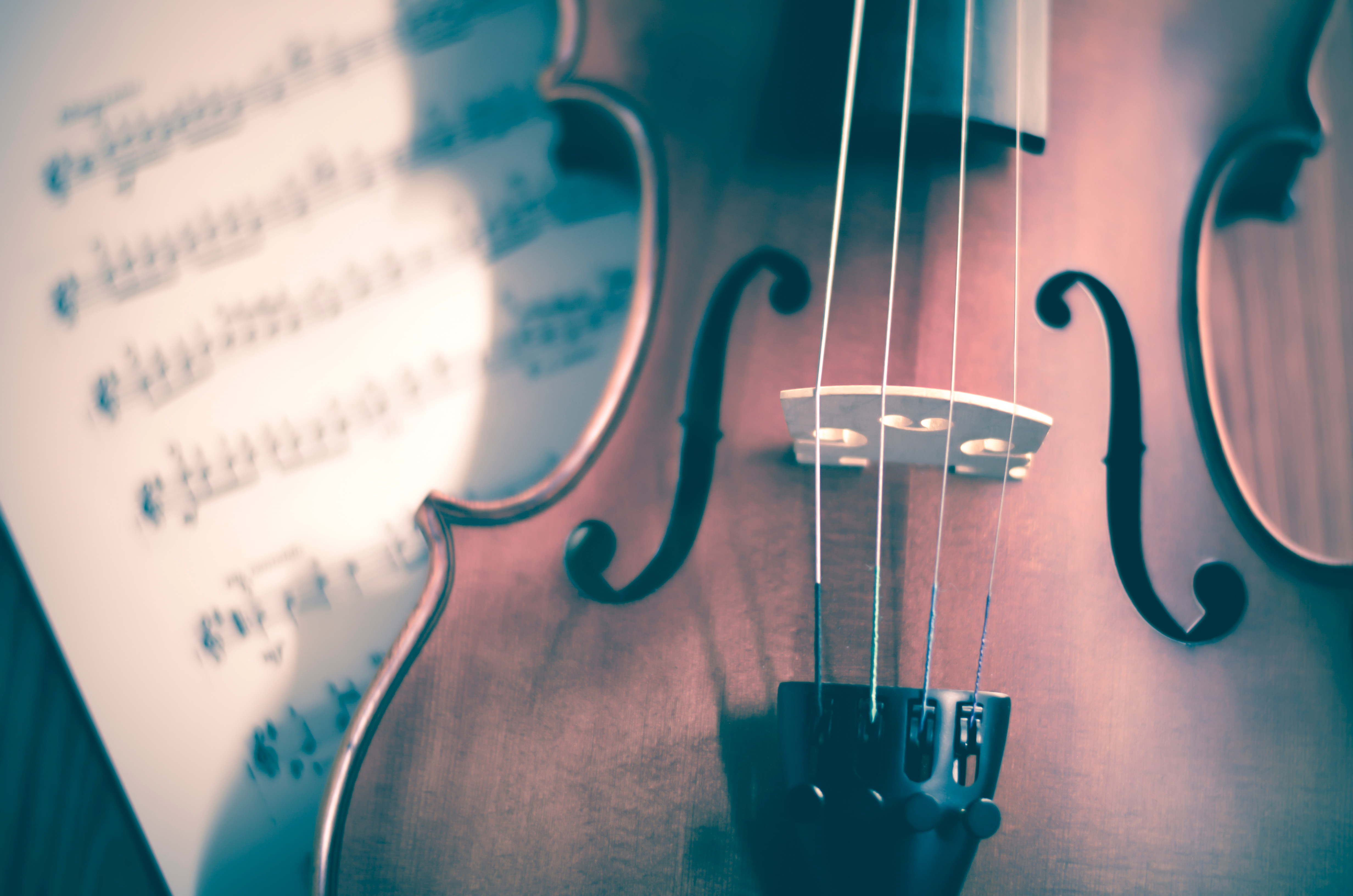 Image of a violin with sheet music