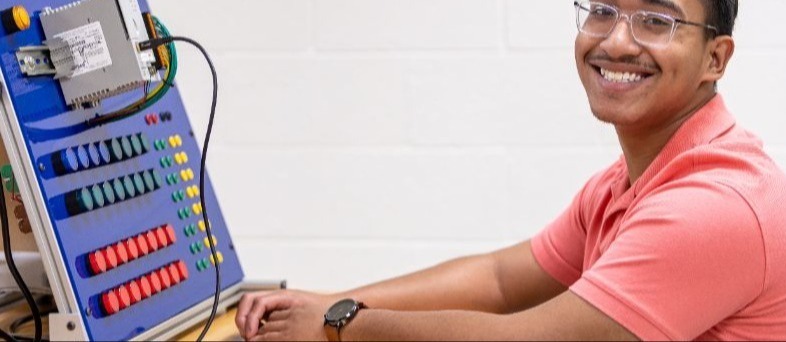 Image of a  student in a computer lab