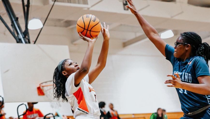 Image of JV Girls basketball players