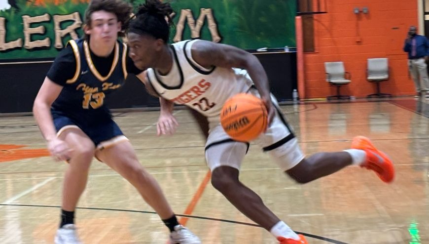 Image of Varsity Boys Basketball Player