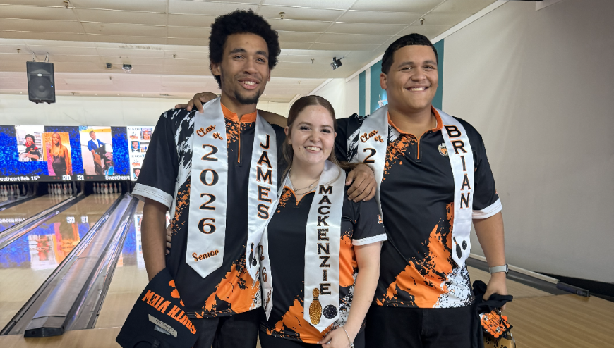 Image of the Bowling Team Senior Night