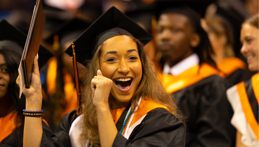 Image of Seniors Graduating