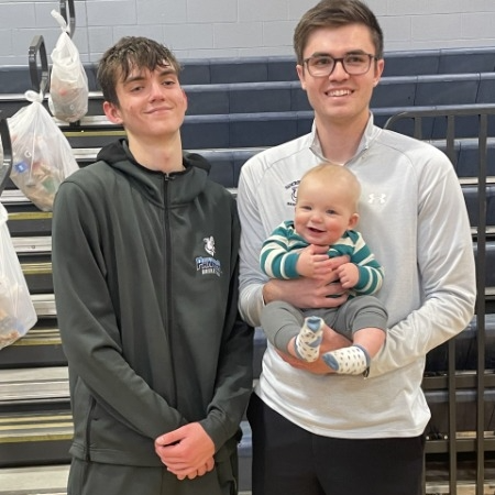 Ian Nottlemann  with his relatives