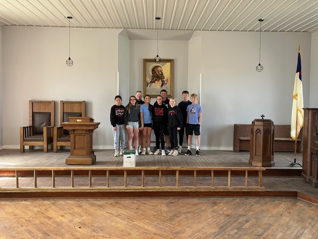 7th grade history class field trip