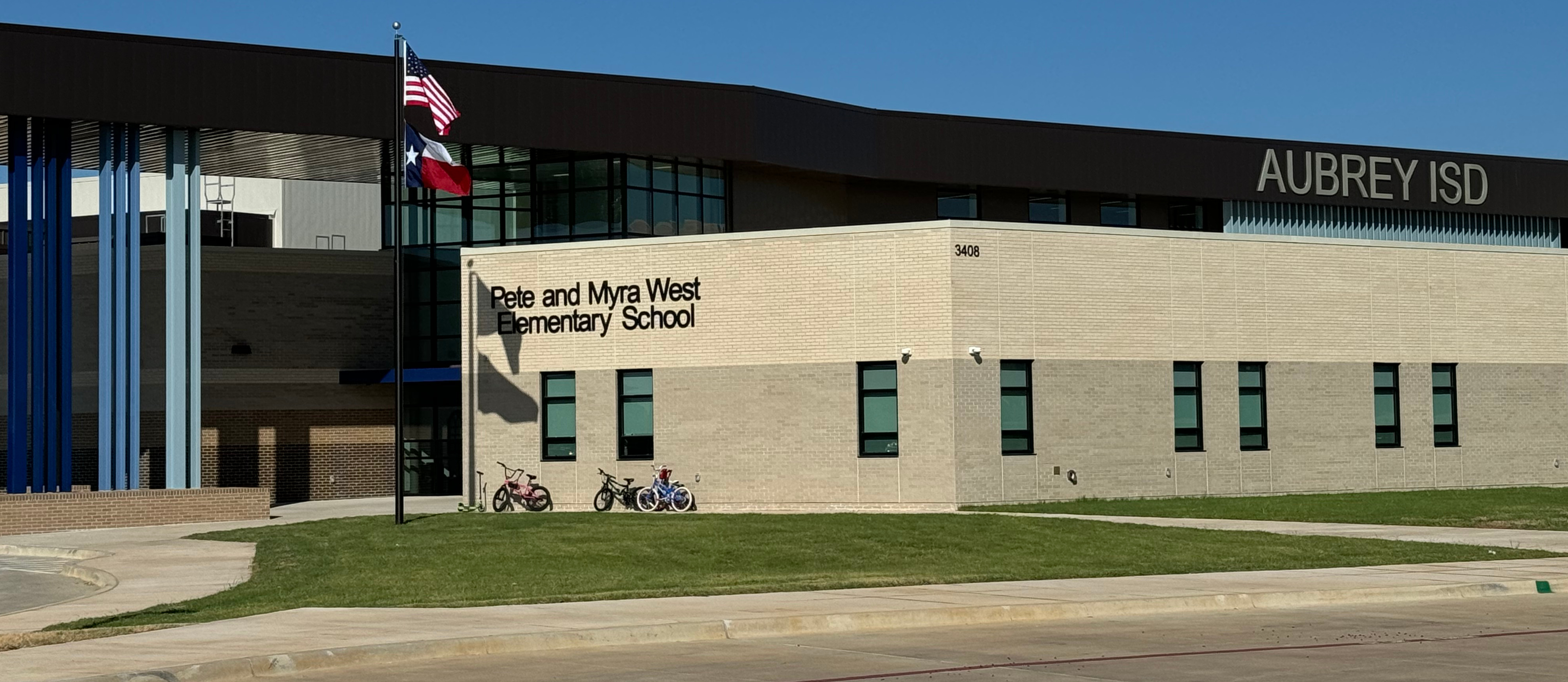 West Elementary School exterior photo