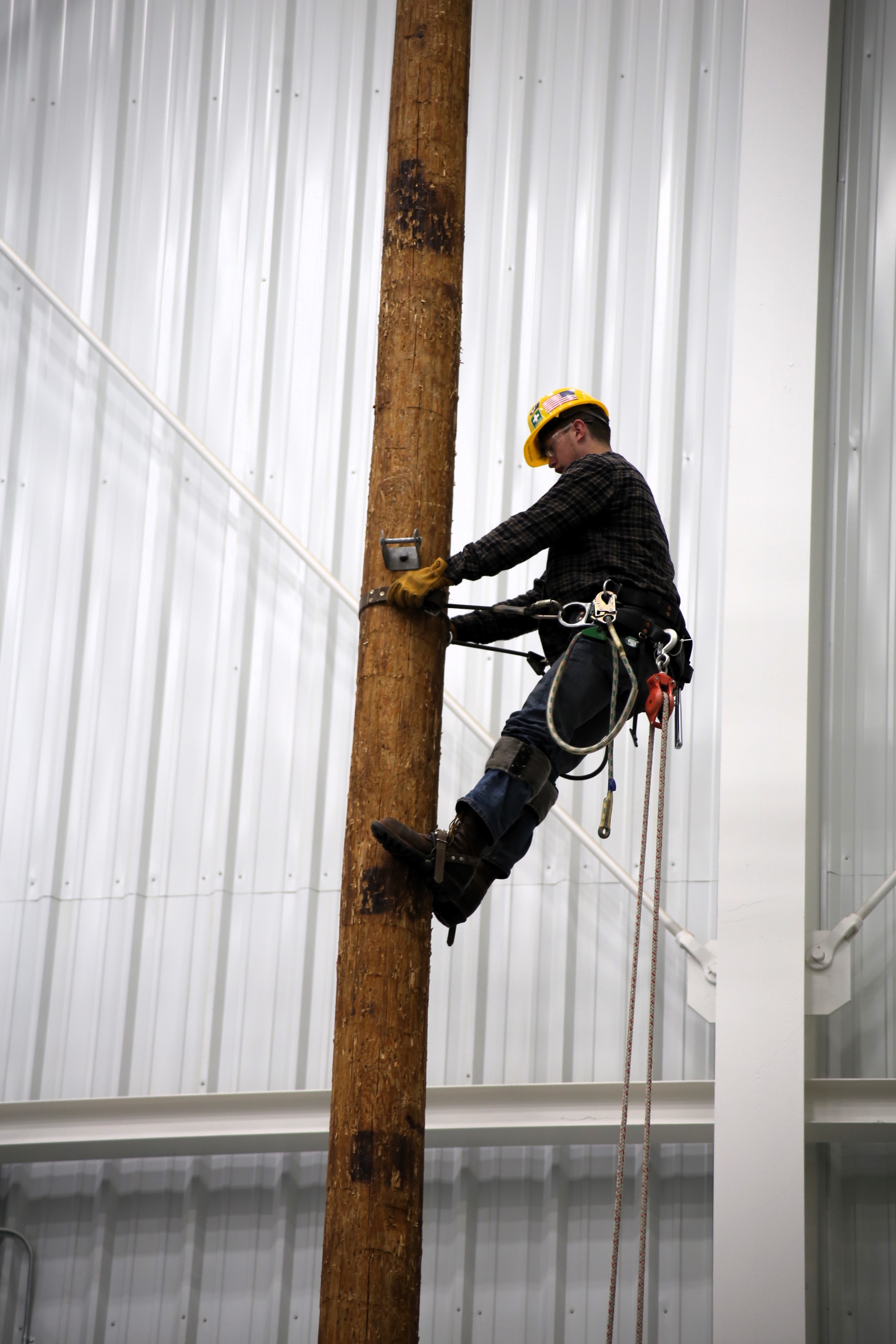 UTILITY LINE WORK PHOTO