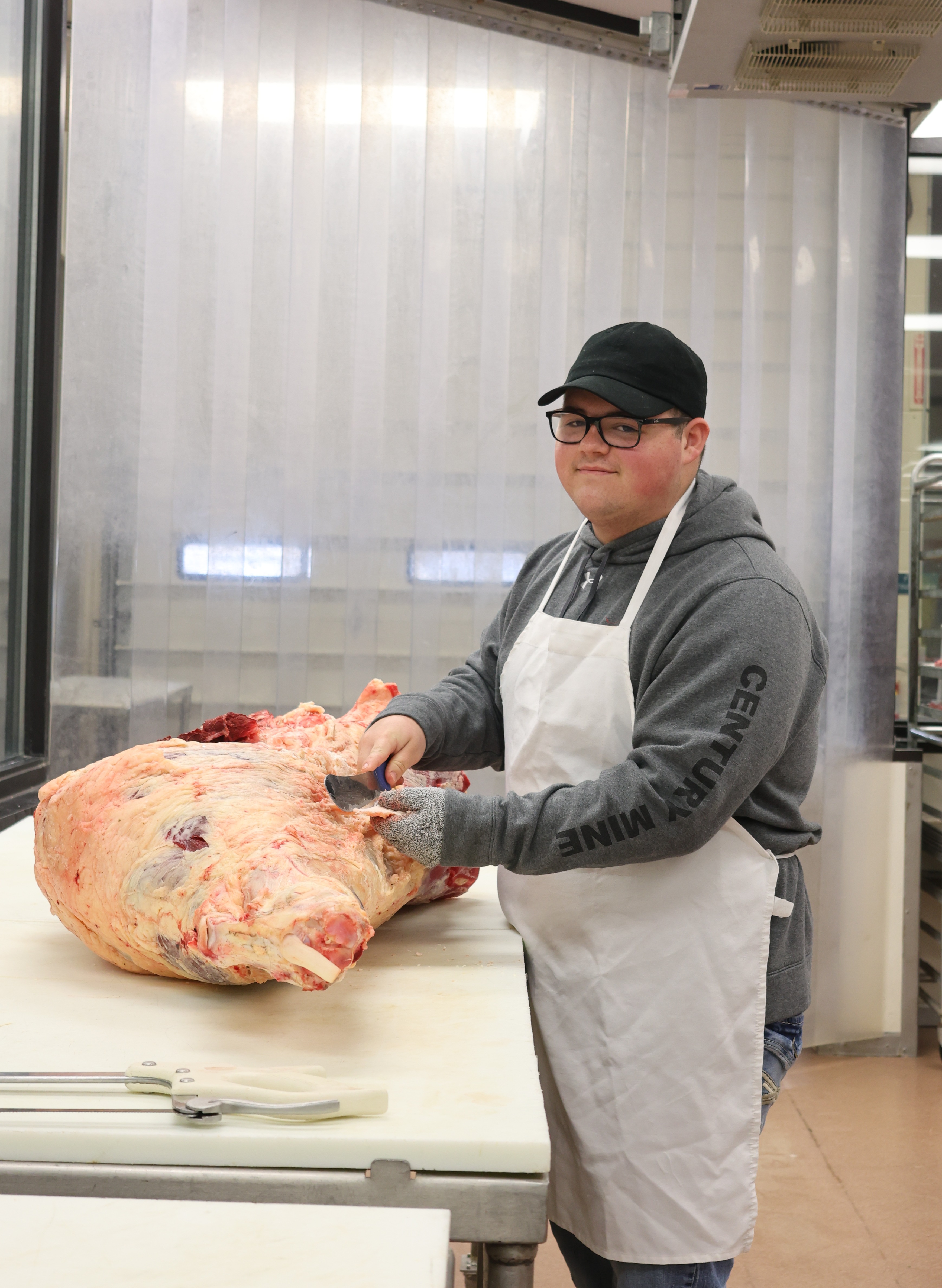 meat cutting student
