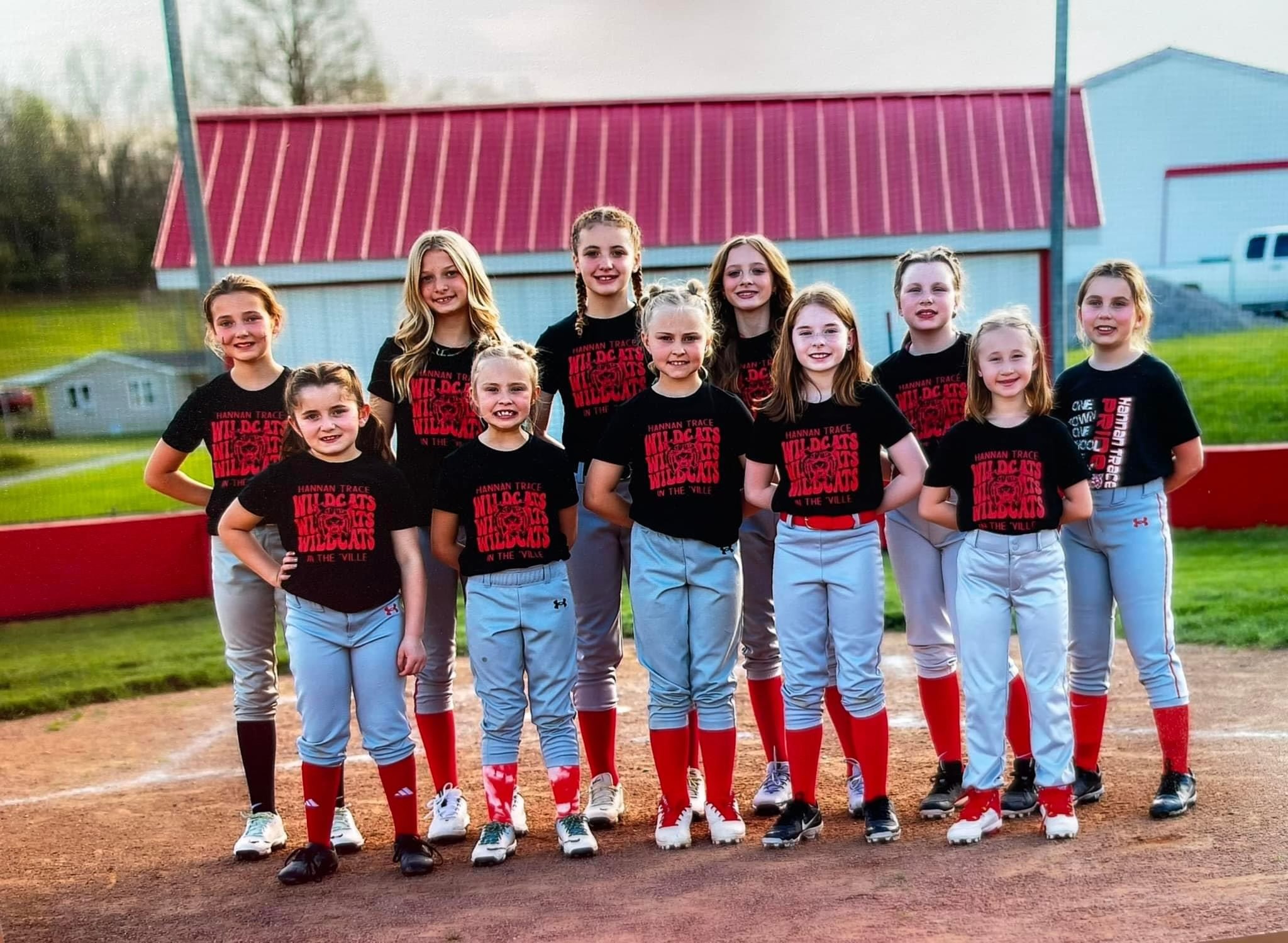 Hannan Trace softball posing on the Softball Field