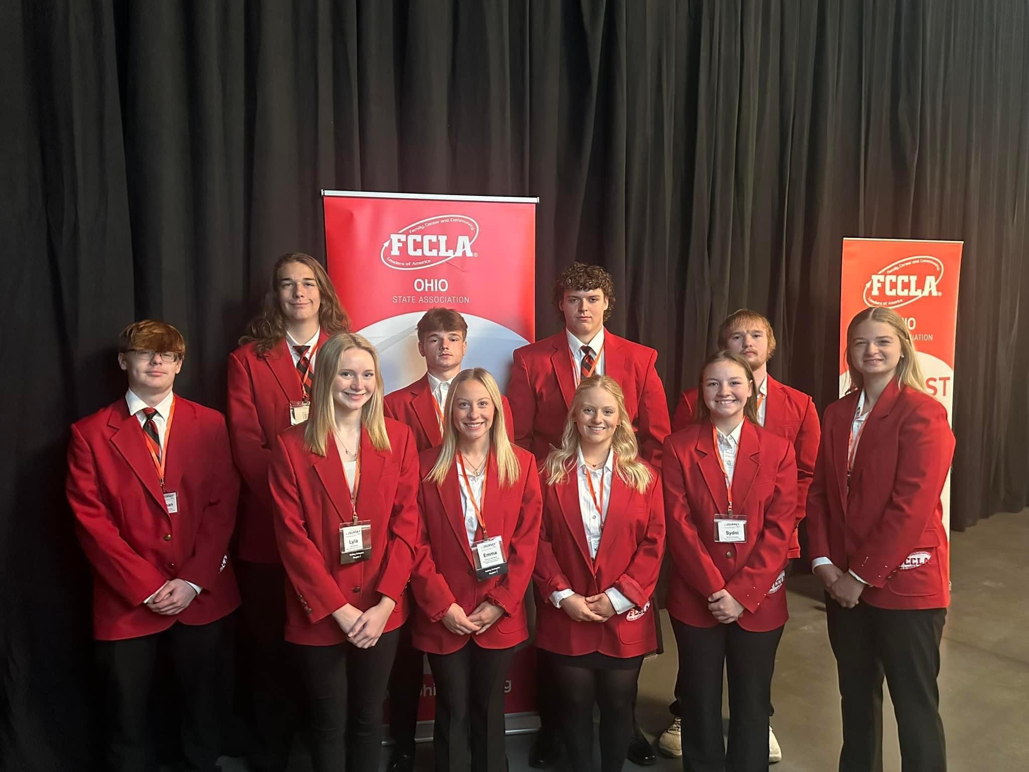 South Gallia FCCLA Posing at a Convention