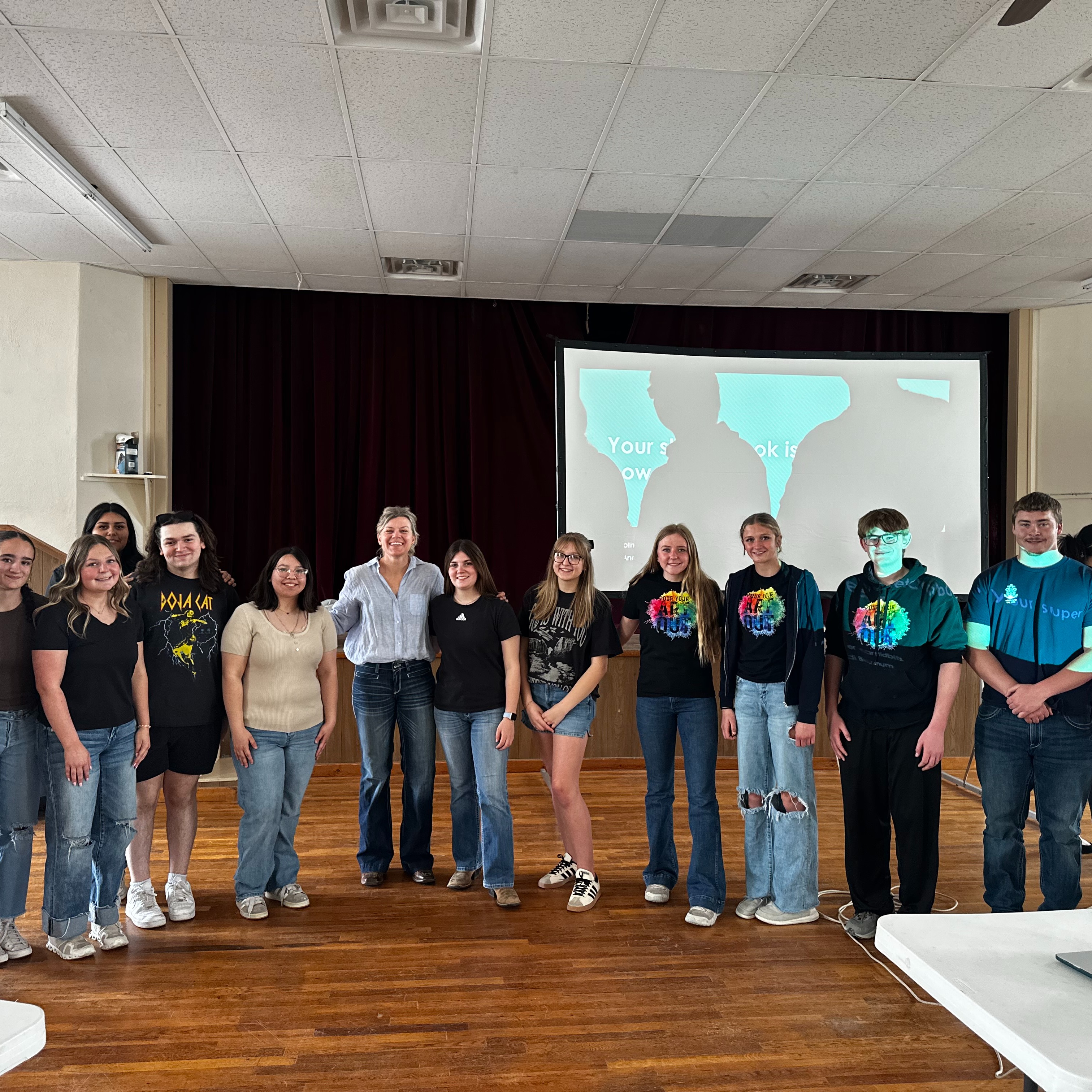 Art students with Atwood Native Andi Barnum