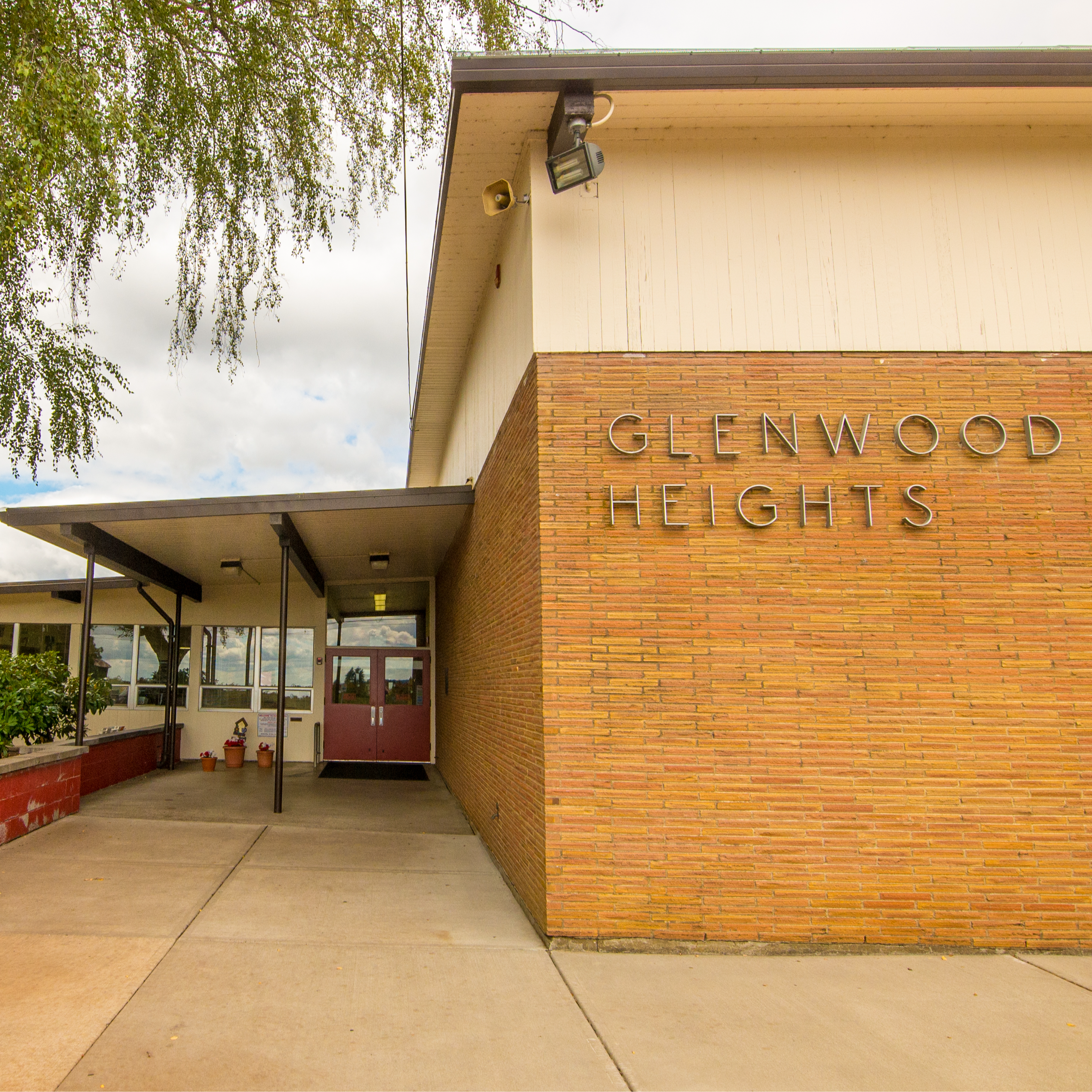 Exterior shot of Glenwood Heights' front entrance