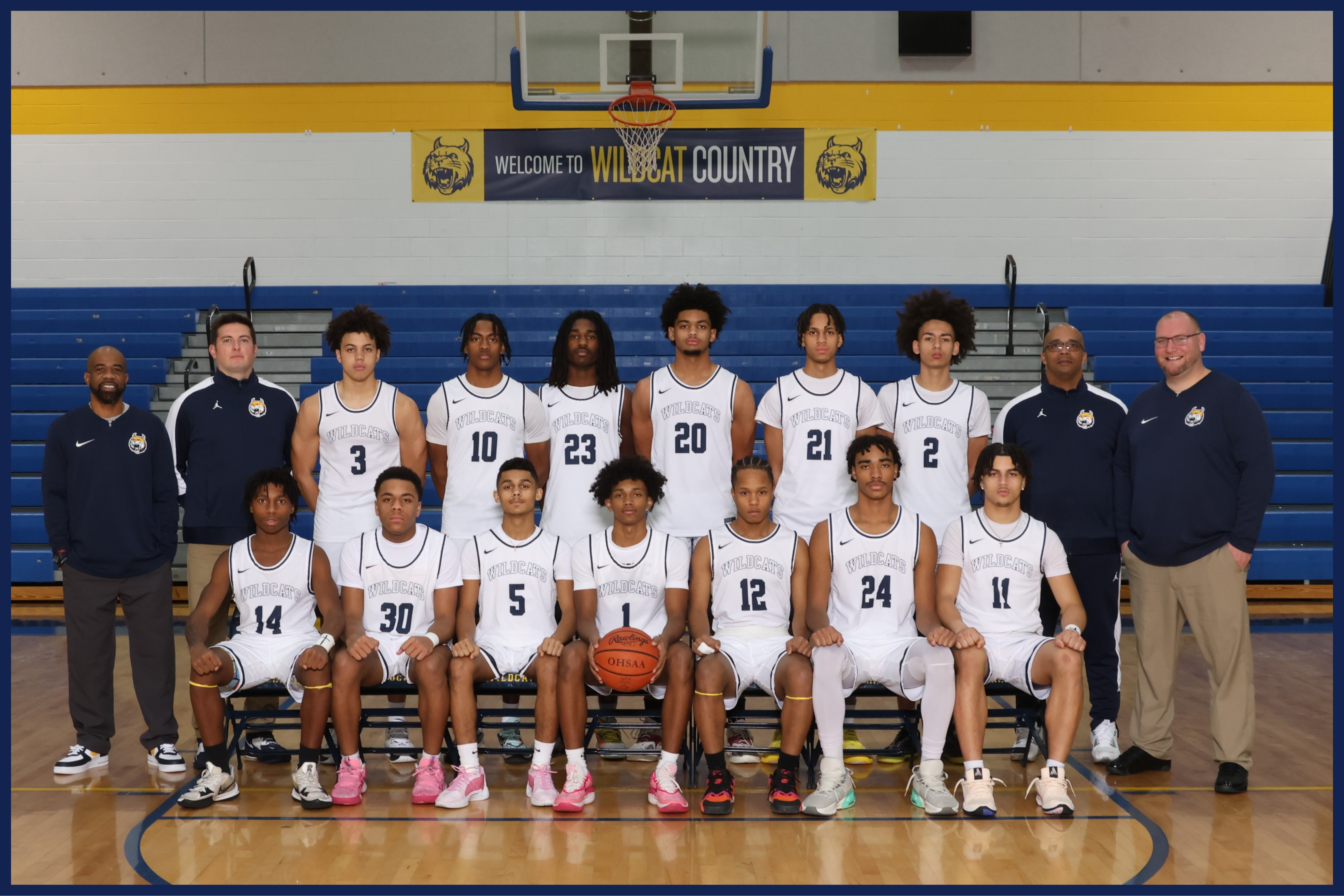 Varsity Boys Basketball Team Photo