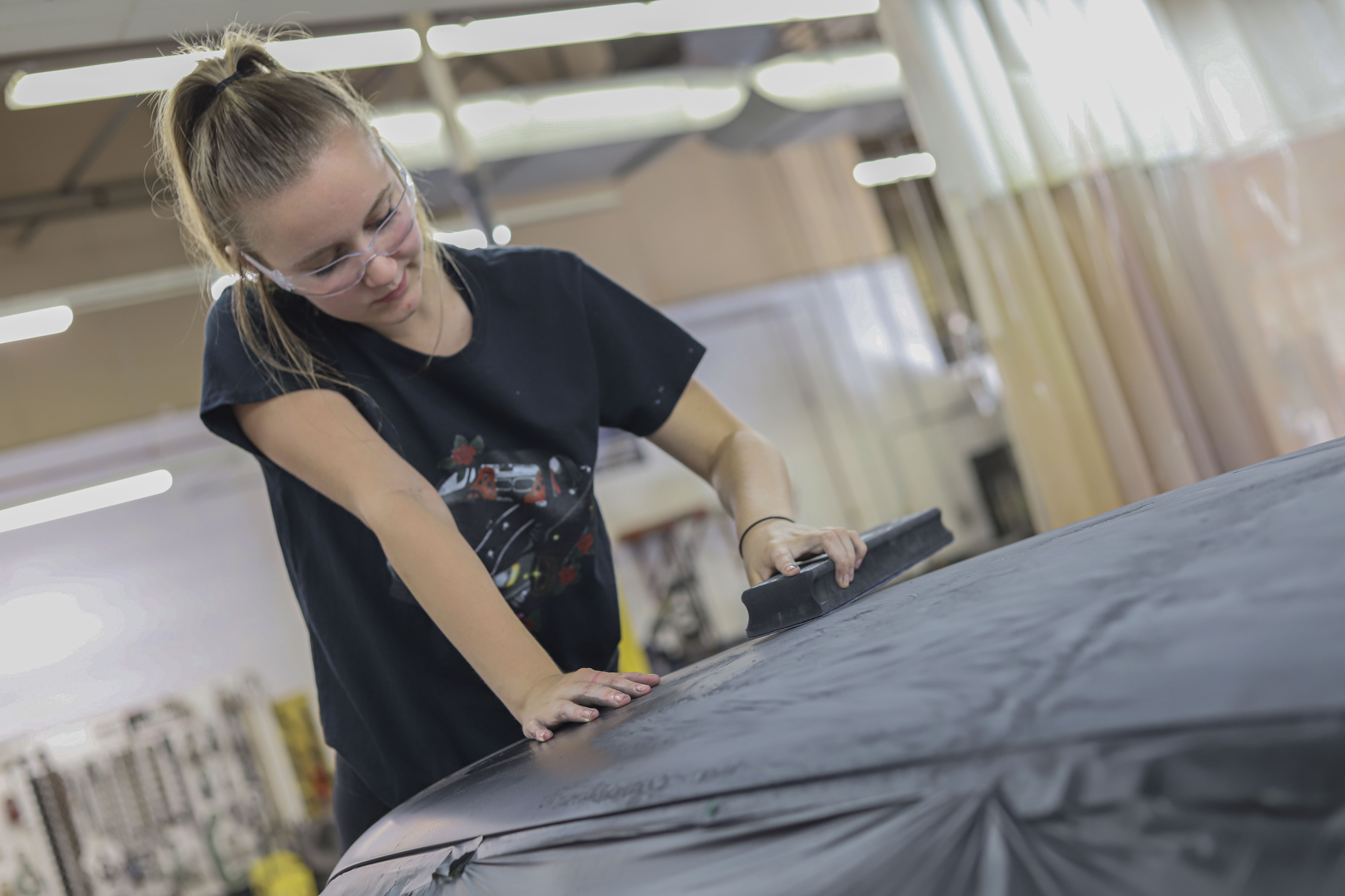 Auto Body Girl