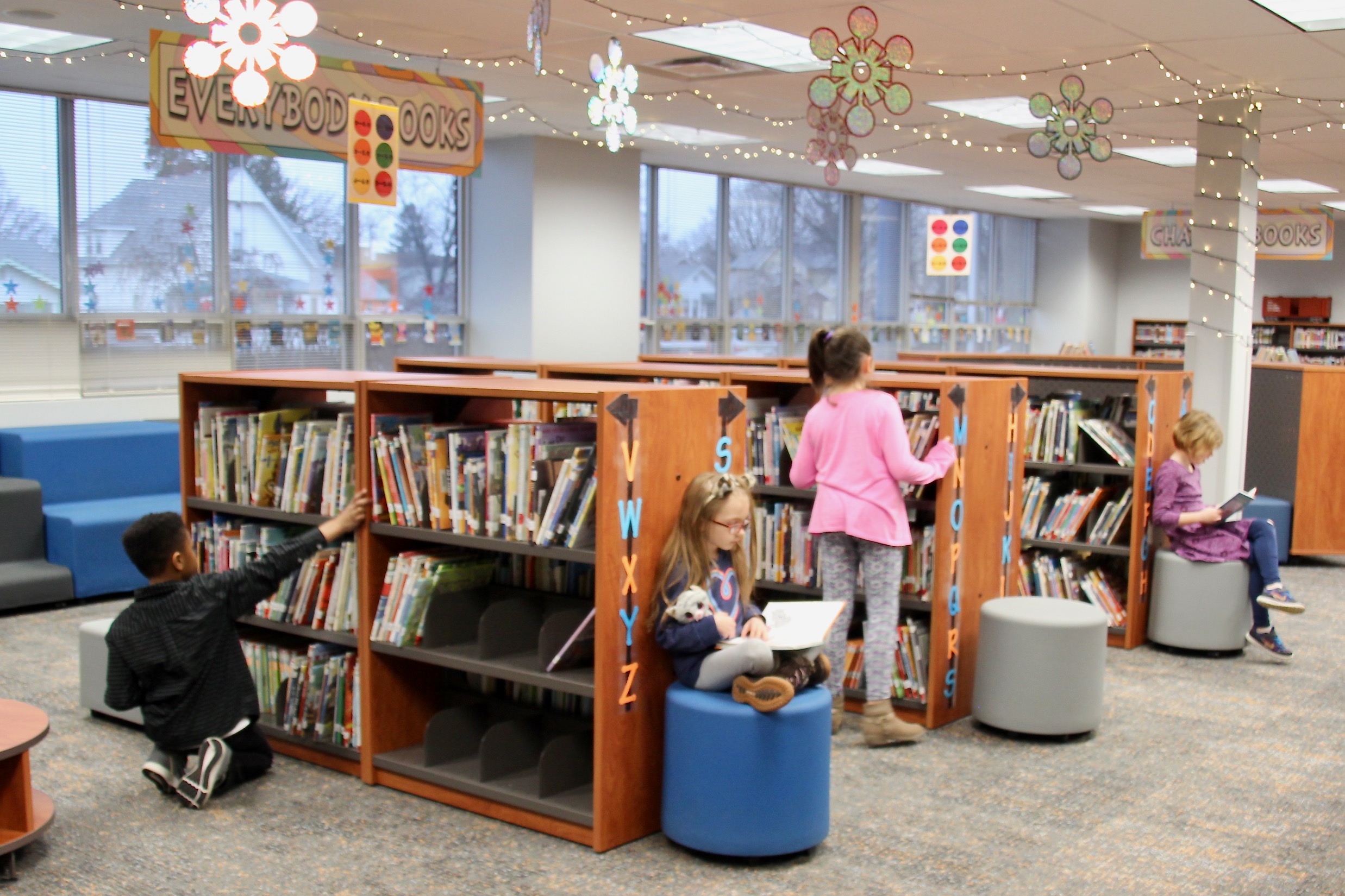 Photo of students reading books in the Van Buren Media Center