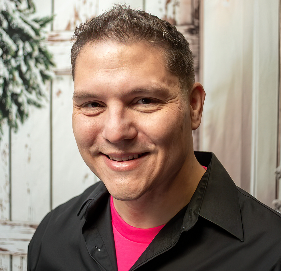 Dane Ernsberger headshot