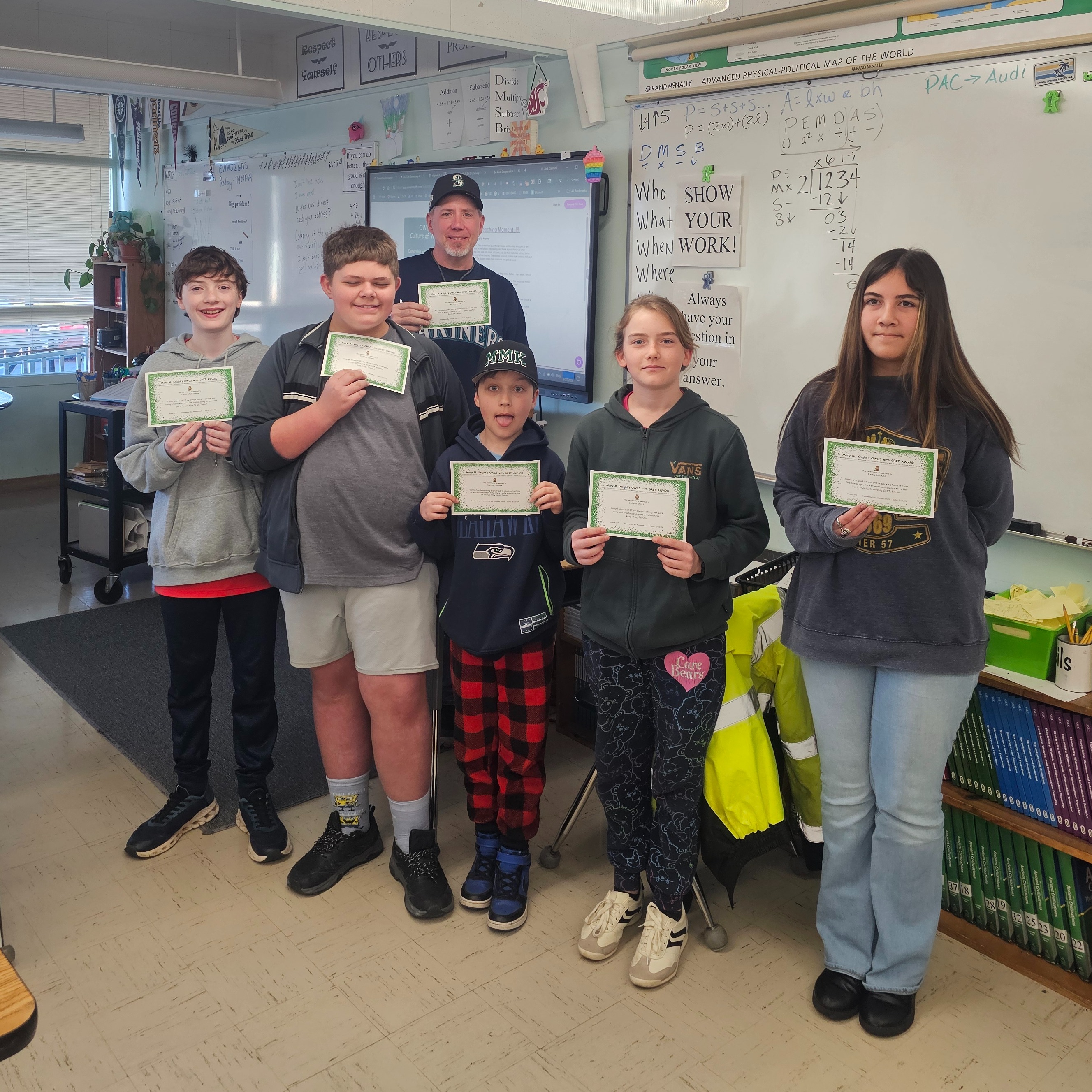 Taylor McCartney, Tristan Persell, Dalton Hansen, Jadynn Smith, Emma Holmes and Mr. Ferguson