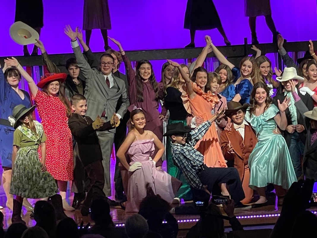 Footloose musical final big group pose